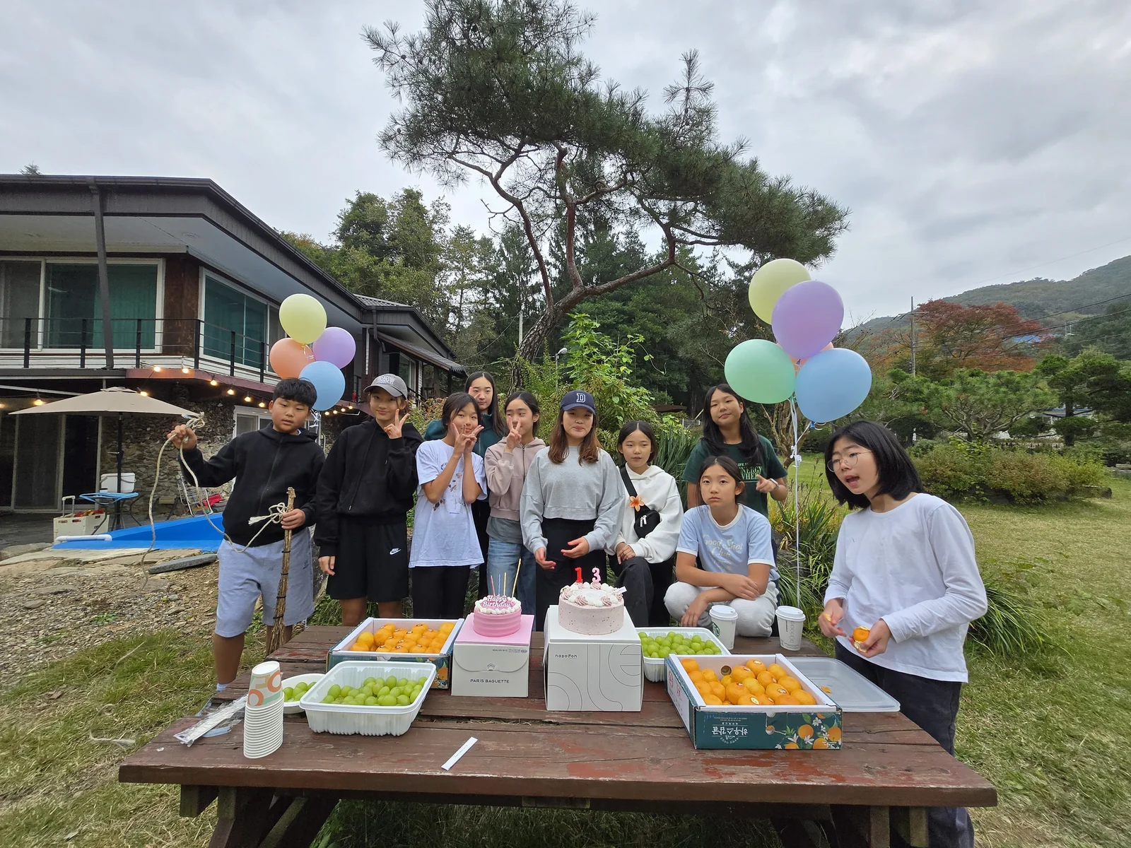 합주 연습 중인 앙상블 메이 단원들